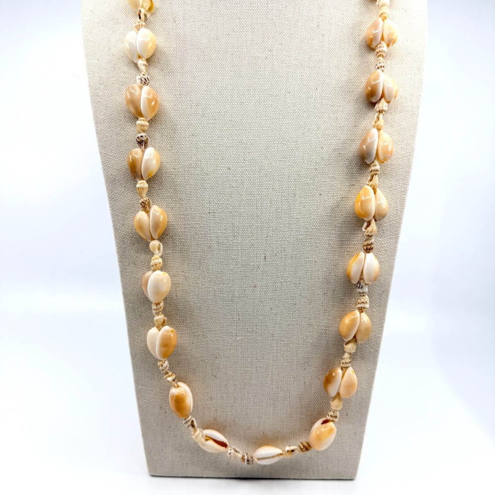 Vintage Y2K Boho Cowrie Shell‎ Necklace Cream Beige Beach Casual Hand-Knotted